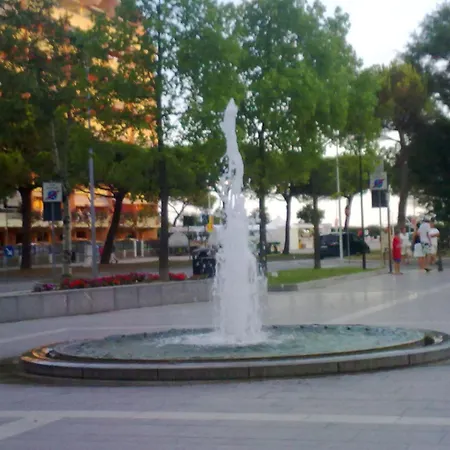Flat, 130m From The With Shared Pool