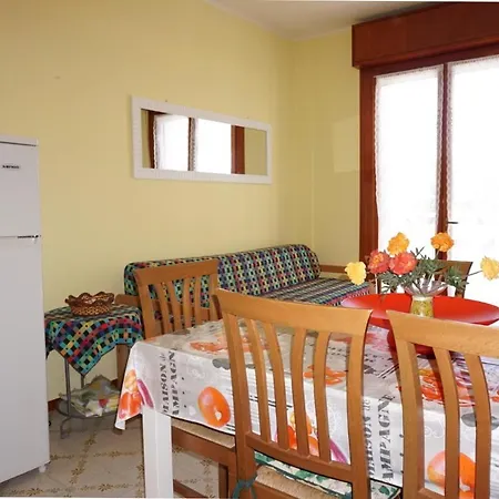 Flat, 130m From The With Shared Pool 포르토 산타 마게리타 디 카오를레